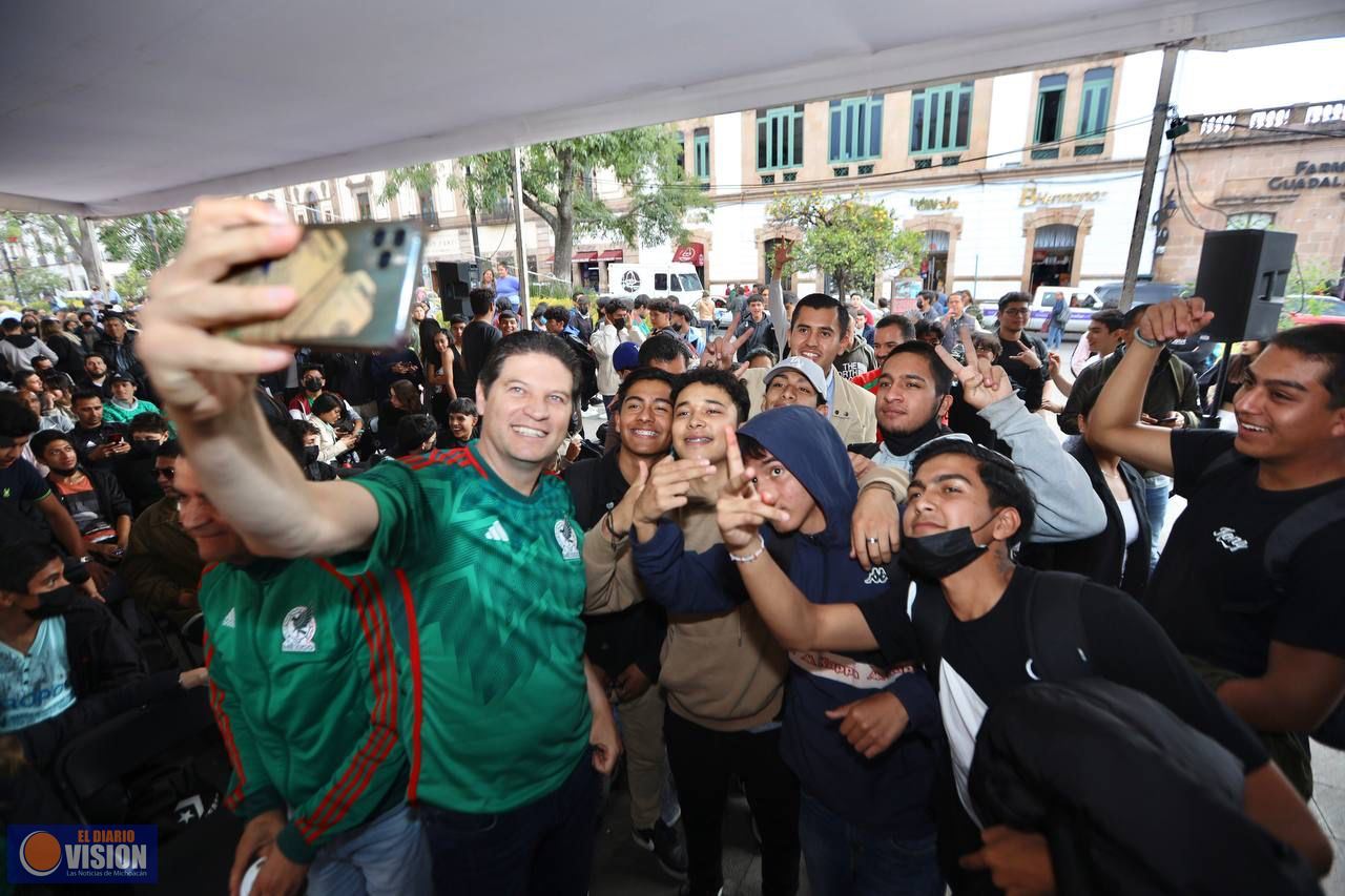 Miles de morelianas y morelianos disfrutaron los partidos de la Selección en la Plaza Melchor Ocampo