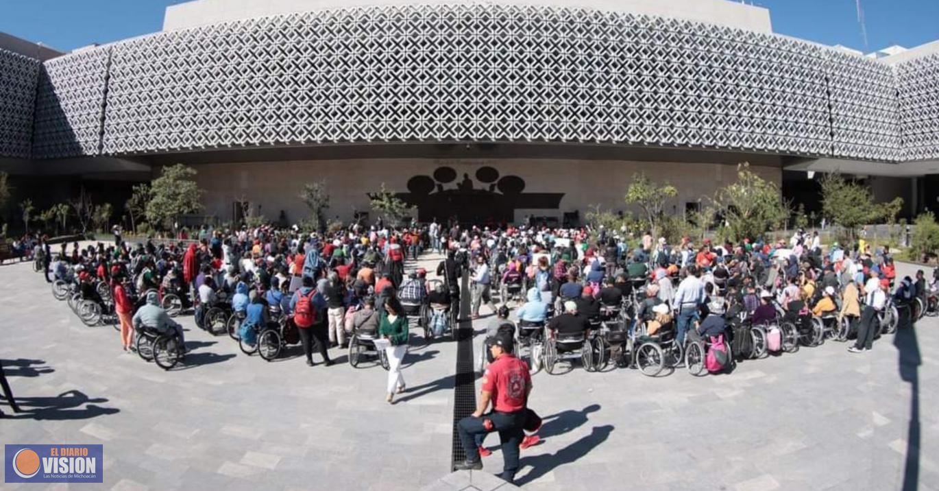 Dirección de Apoyo Integral a Personas con Discapacidad realiza capacitación en Congreso de la Unión