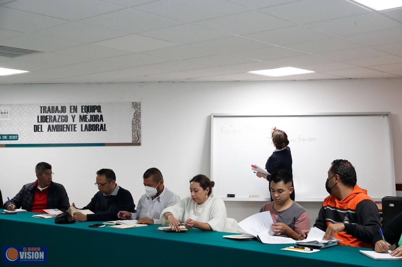 Realizan la quinta sesión del taller “Trabajo en equipo, liderazgo y mejora del ambiente laboral”