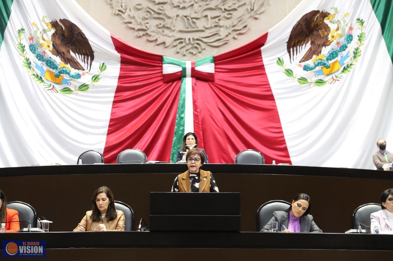 Impulsan reformas en materia de paternidad a militares y trabajadores al servicio del Estado 
