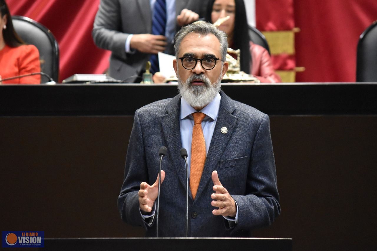 Piden a concesionarios de telecomunicaciones cumplir normas oficiales sobre postes y cableado