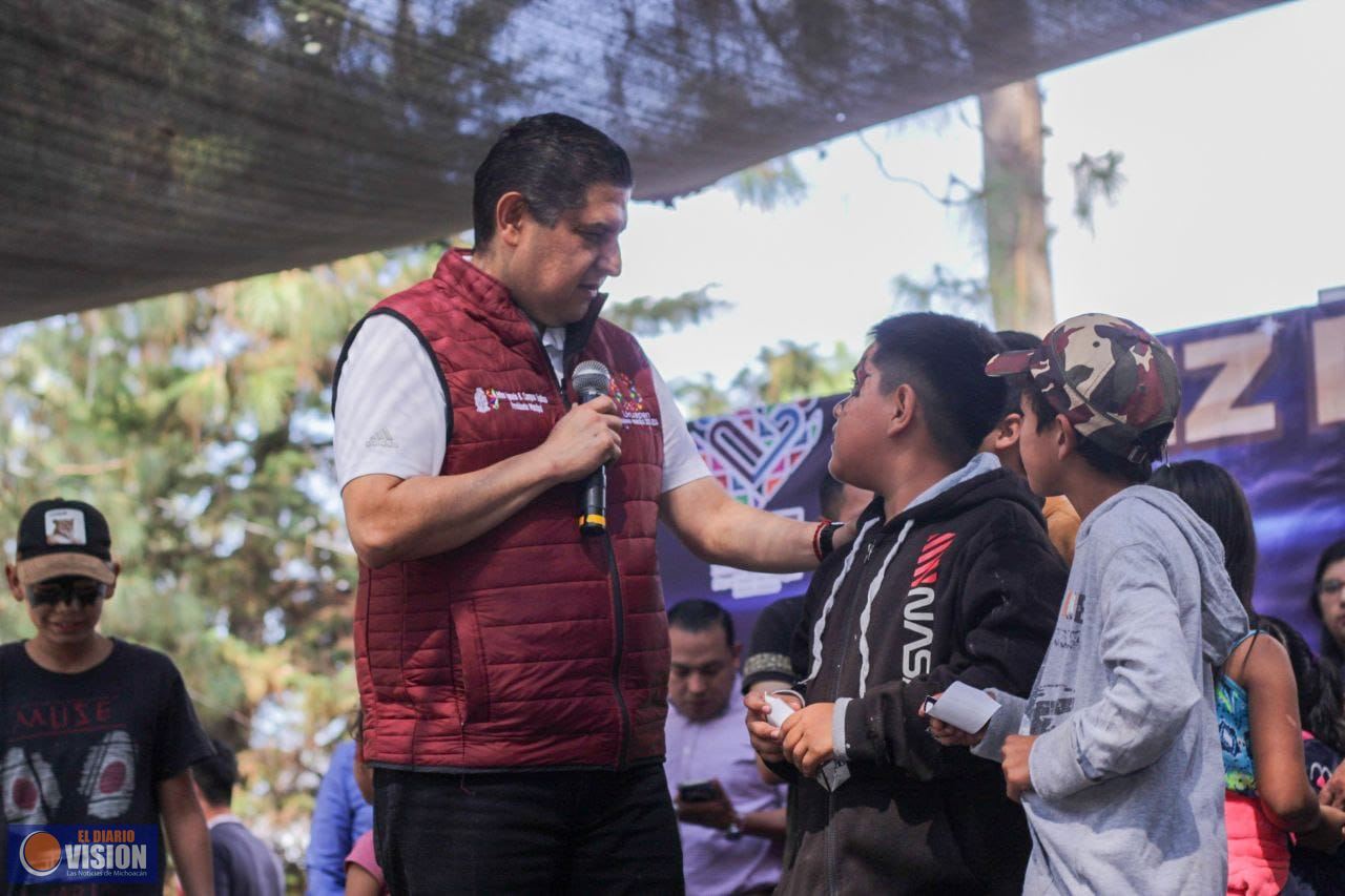 Celebra Gobierno Municipal Día de Reyes con miles de niños