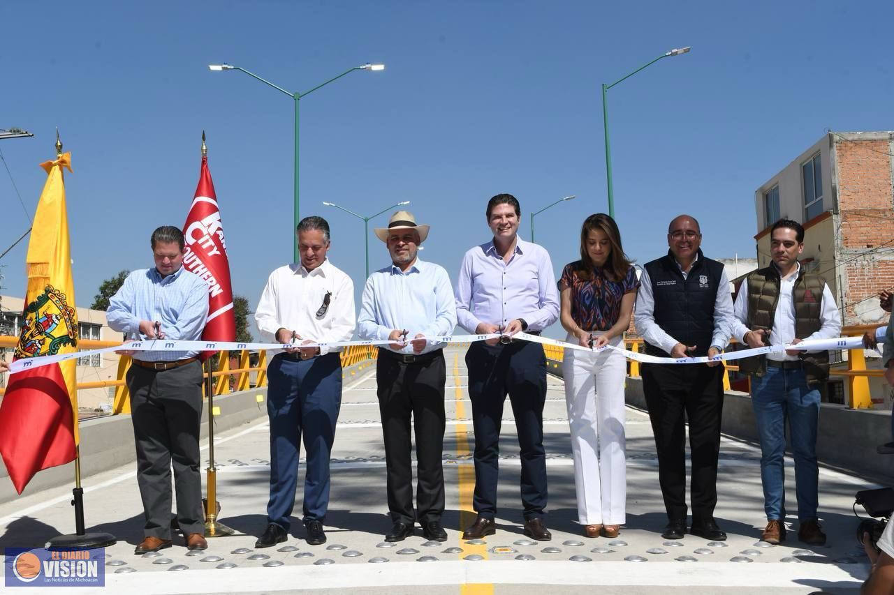 Inaugura Alfonso Martínez puente Siervo de la Nación