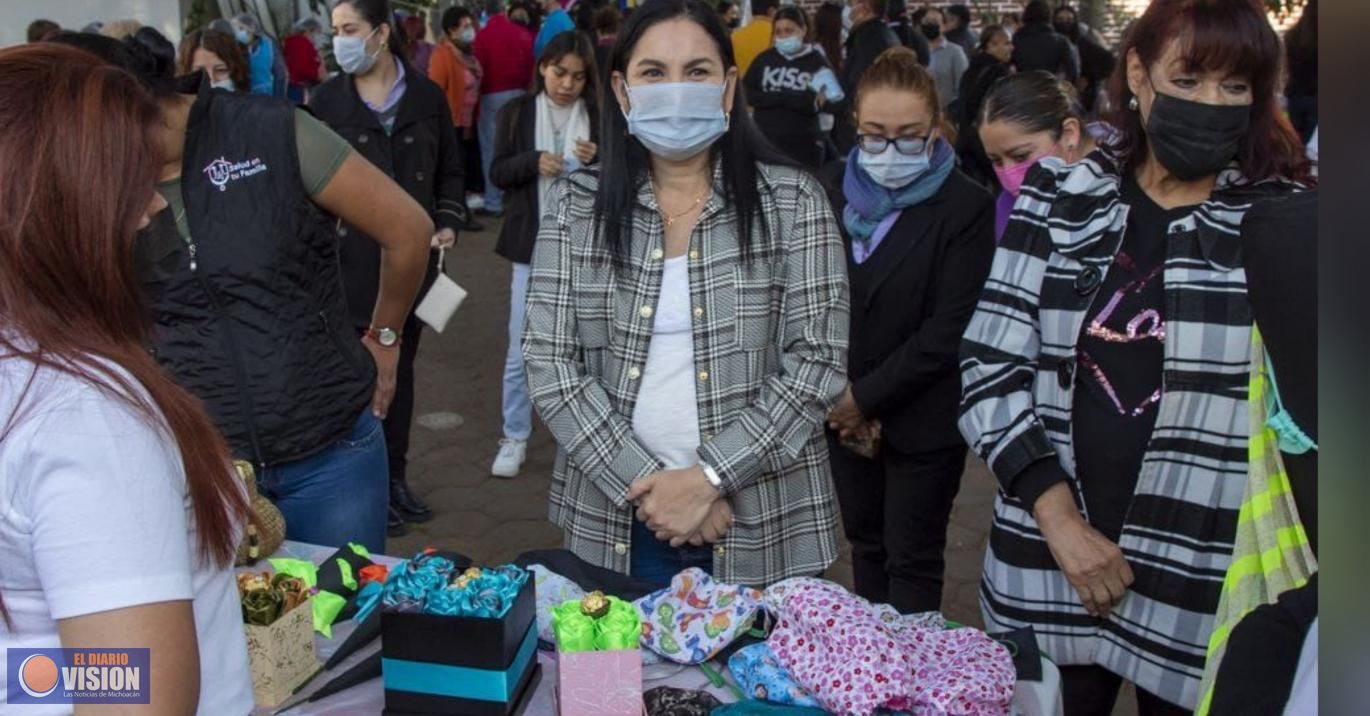 Dotar a las mujeres de mejores herramientas para la vida: Yadira Ramírez