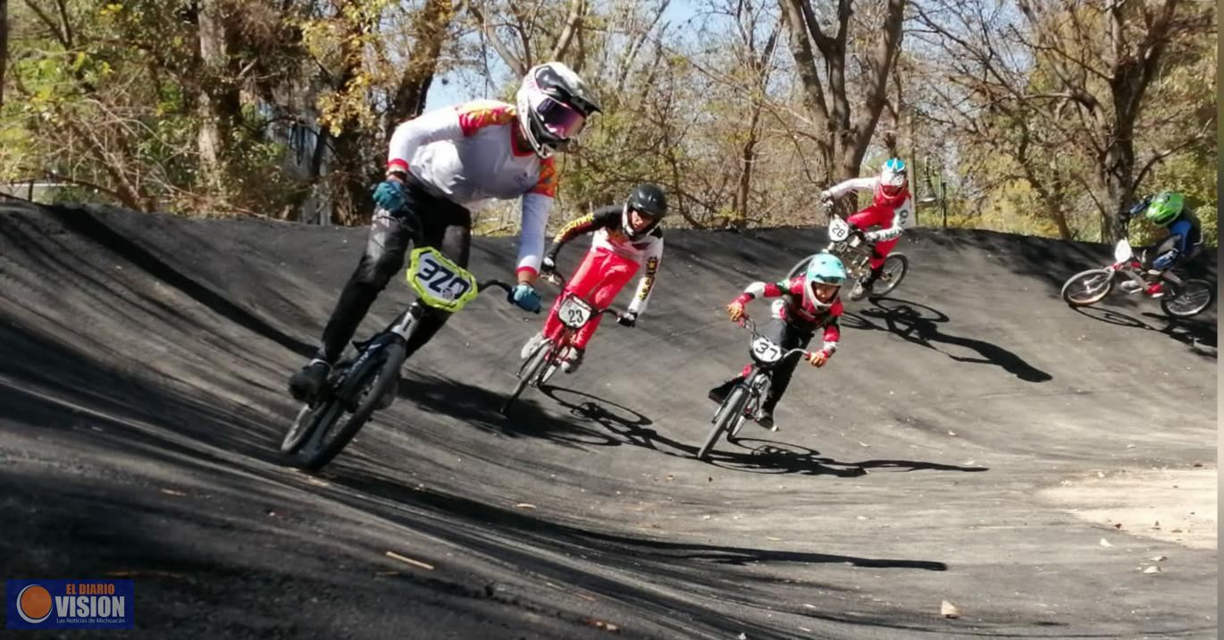 Celebran Selectivo Estatal de BMX en la rehabilitada pista del Bosque Cuauhtémoc de Morelia
