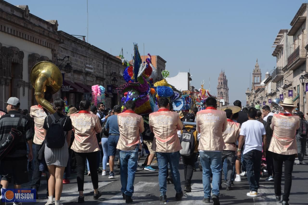 Carnaval del Torito de Petate pone a bailar a morelianas y morelianos
