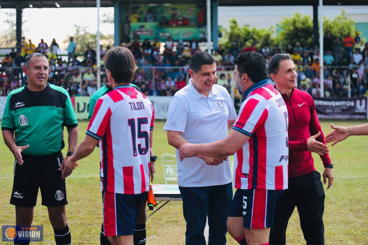 Exitoso juego de leyendas Chivas vs América