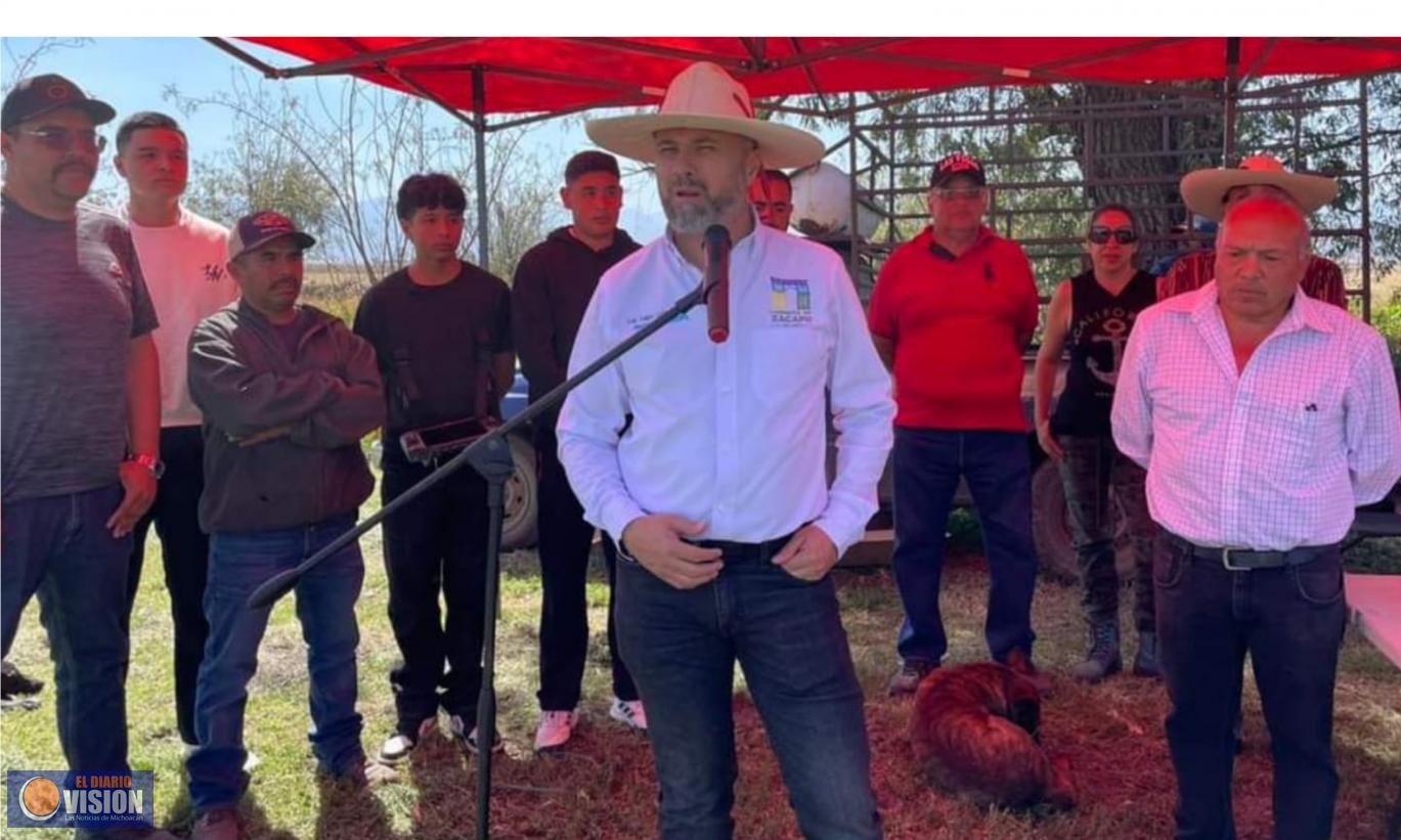 Gobierno de Luis Felipe entrega dron agrícola a productores del Ejido Tariácuri 