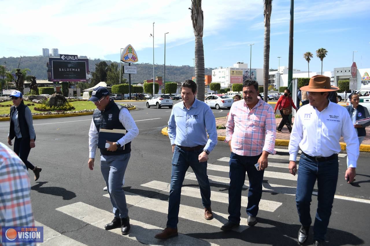 Entrega Alfonso Martínez reencarpetamiento de Av. Enrique Ramírez