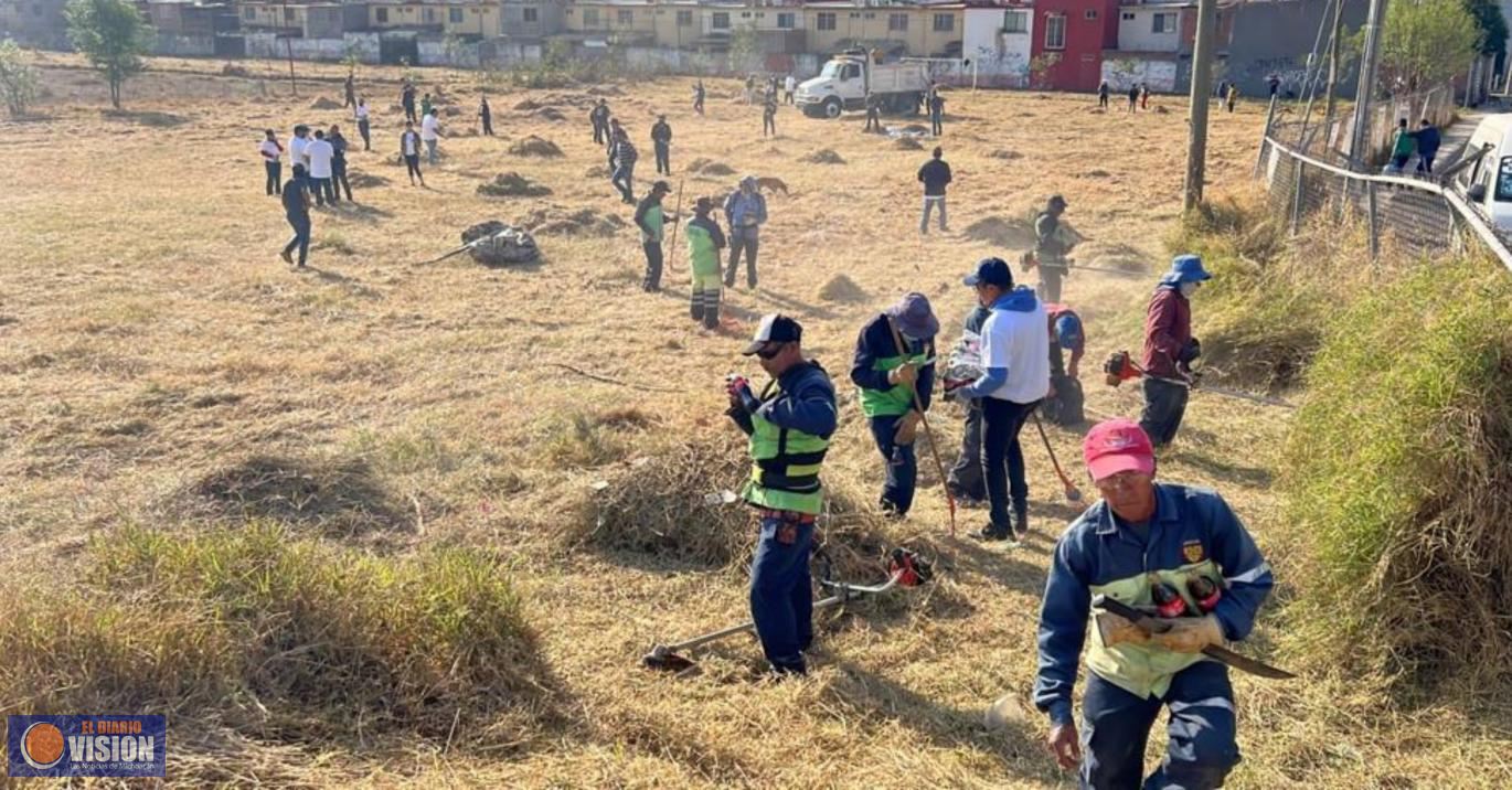Gobierno de Morelia y vecinos realizan jornada de limpieza en Hacienda Tiníjaro