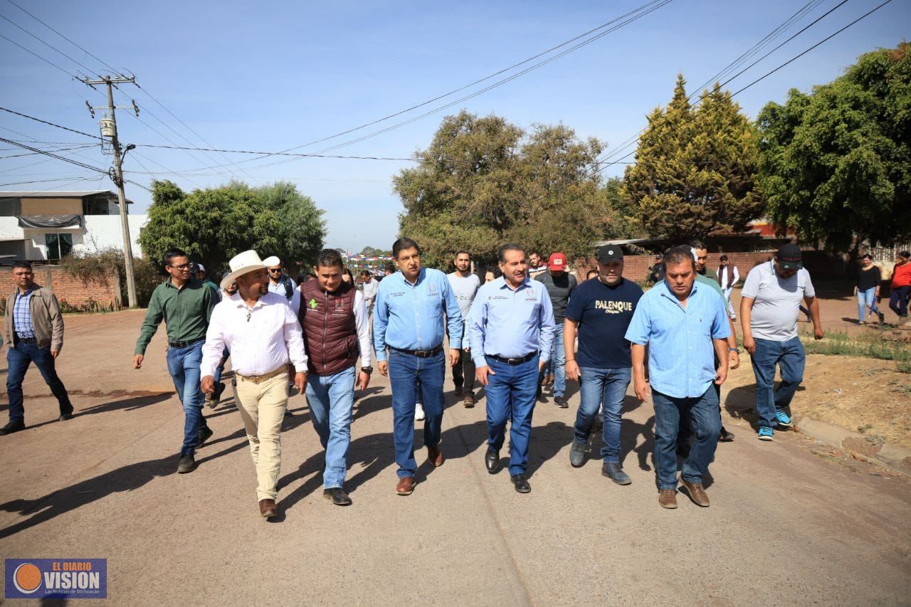 Nacho Campos sigue apoyando a las comunidades del municipio