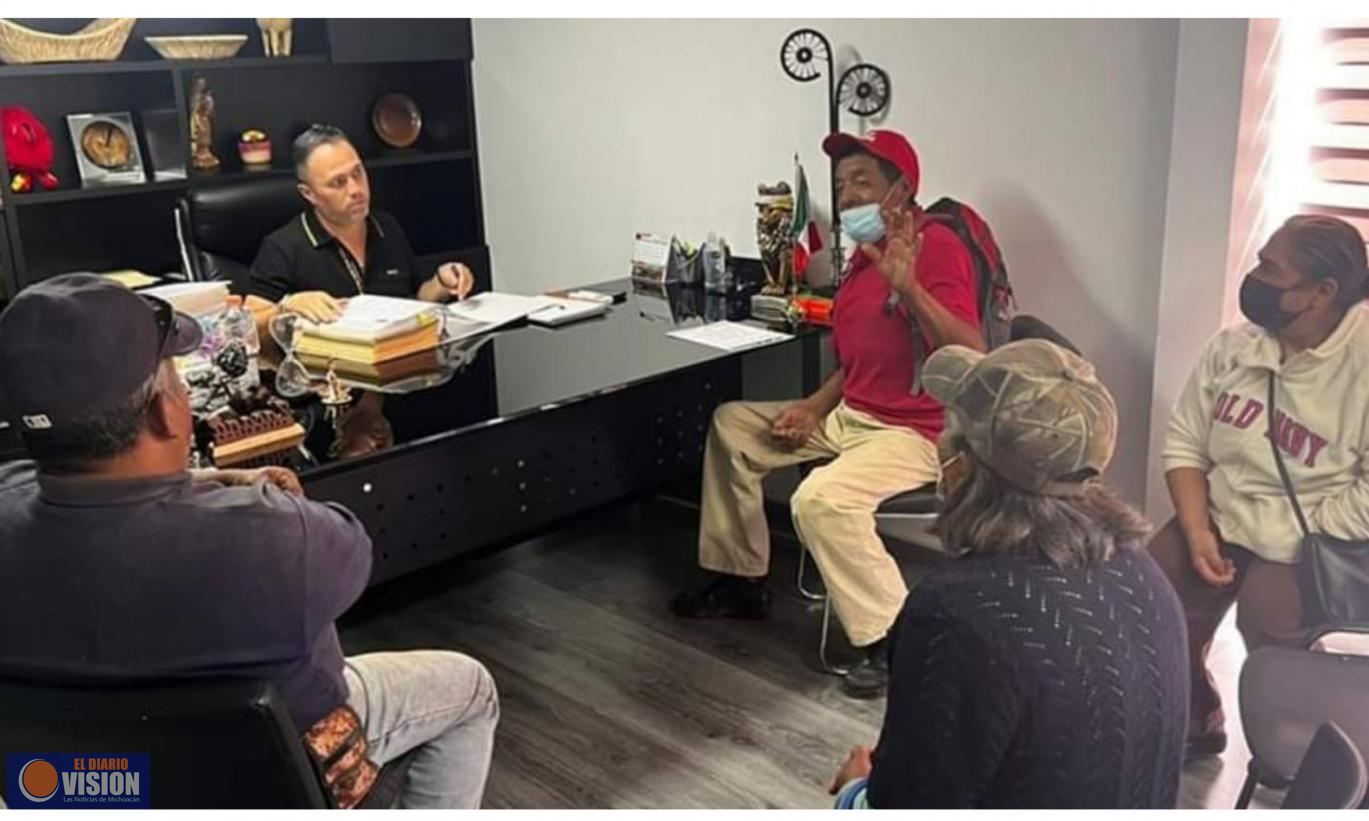 Gobierno de Luis Felipe León Balbanera brinda atención directa con la ciudadanía 