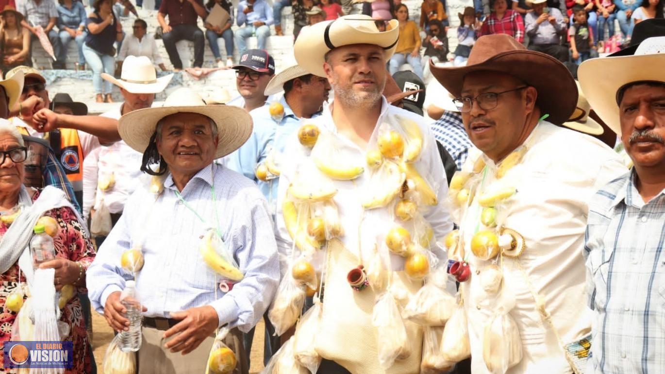 Encabeza Luis Felipe León Balbanera, topa de la Feria de la Ollita