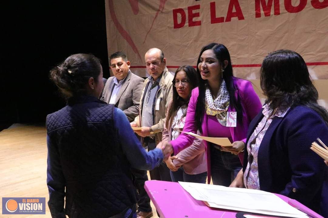 Reconoce Araceli Saucedo Reyes labor de la mujer