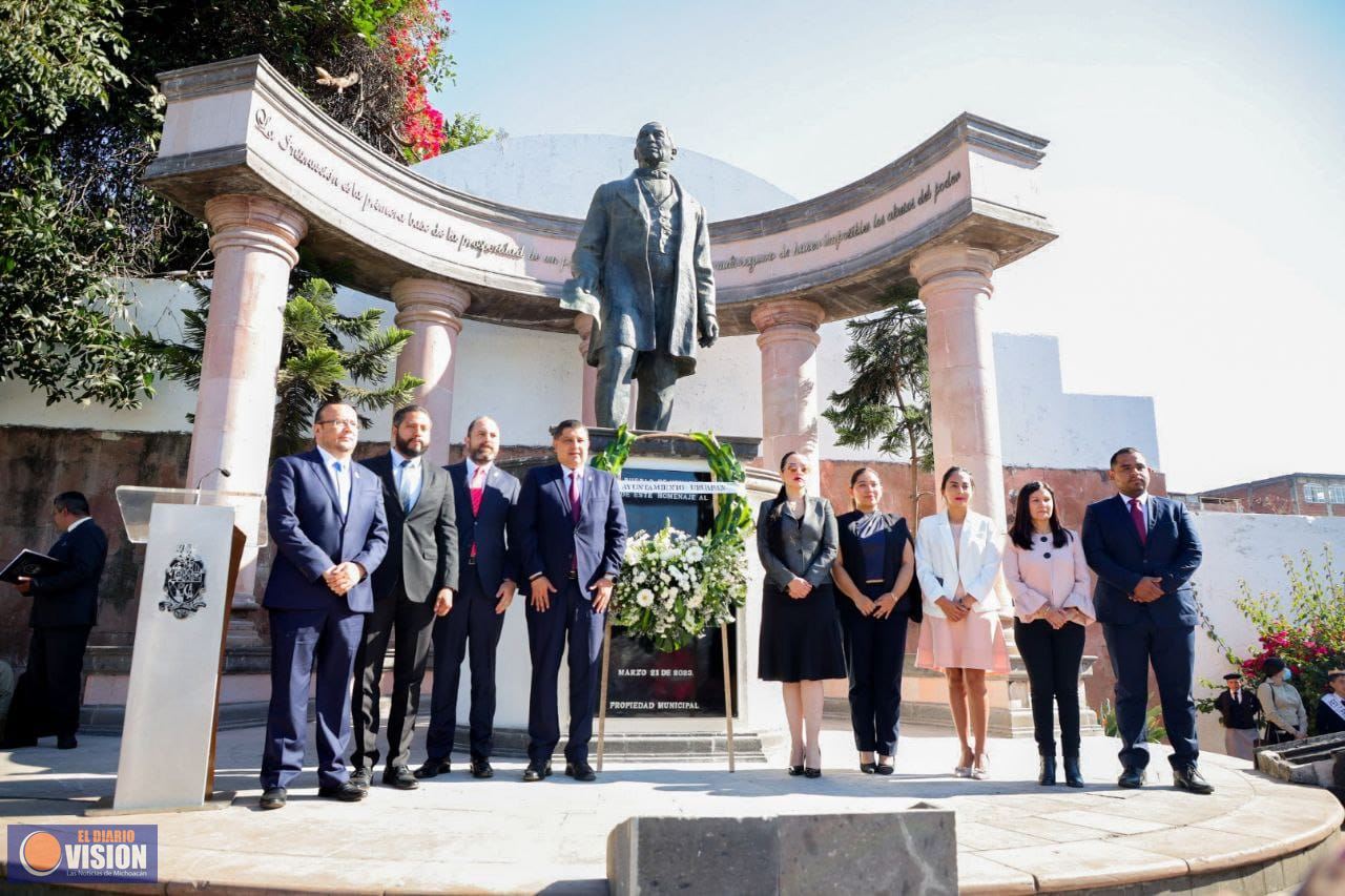 Encabeza Nacho Campos el 217 aniversario del natalicio de Benito Juárez 
