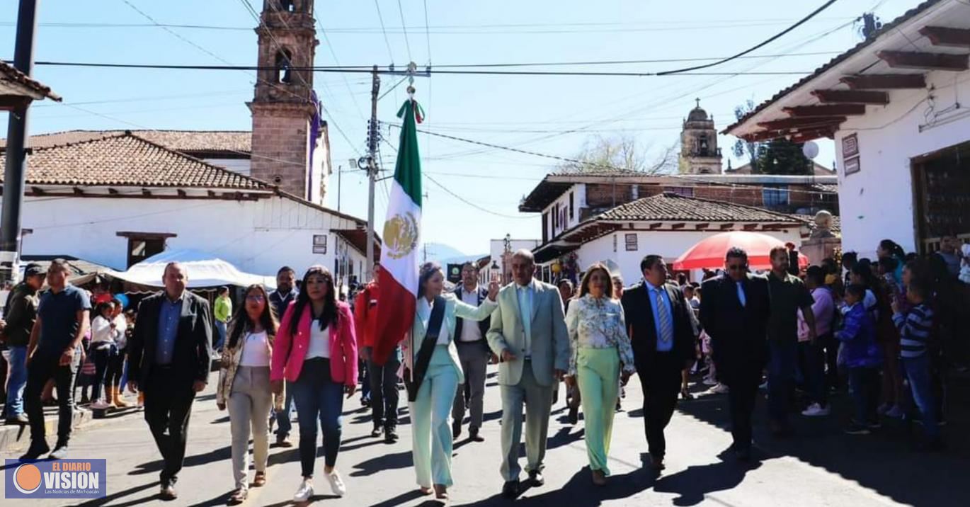Conmemoran 217 aniversario del Natalicio de Benito Juárez en Salvador Escalante