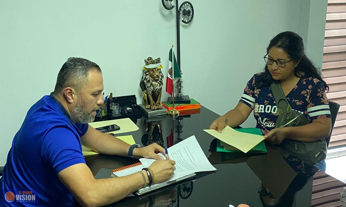 Luis Felipe León Balbanera, único alcalde en la región, que atiende audiencias ciudadanas 