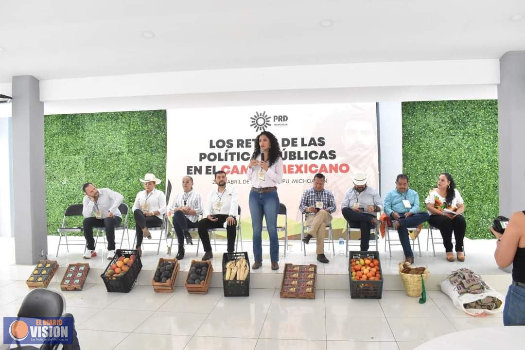 Edna Díaz Acevedo, participó en el Foro “Situación del Campo en México”.