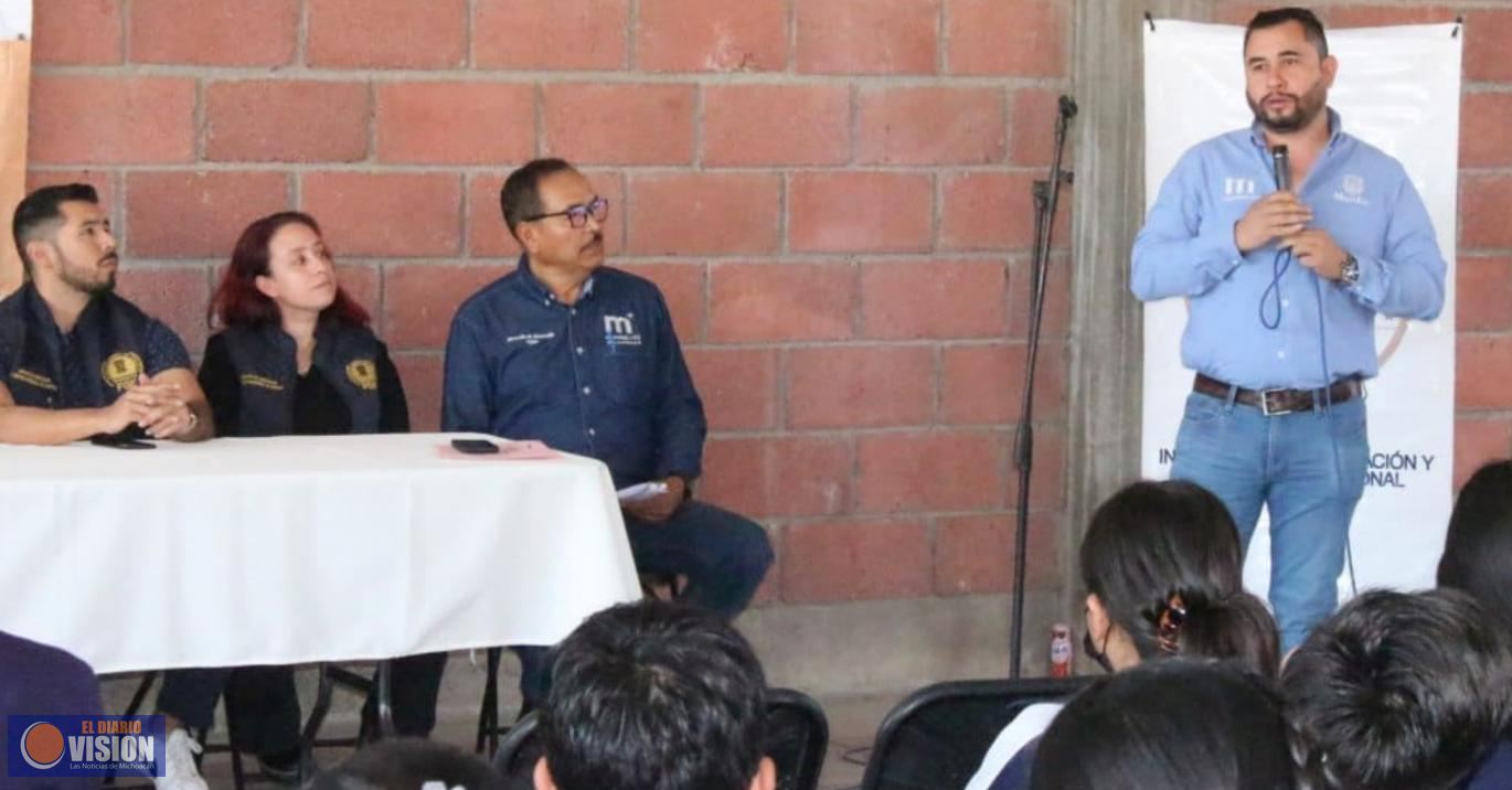 Gobierno Municipal imparte capacitaciones contra violencia y prevención de adicciones en zona rural