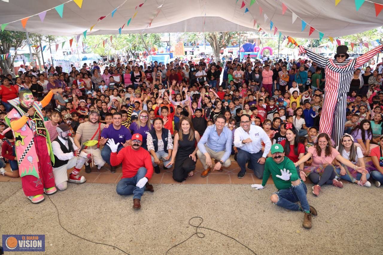 Alfonso Martínez celebra el Día de la Niñez en Capula y Tacícuaro