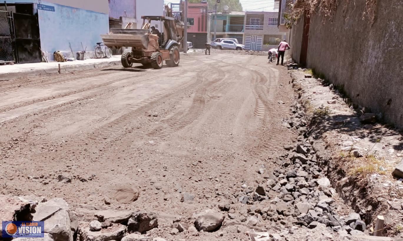 Notorio Avance en Trabajos de Pavimentación en calle de Gardenia