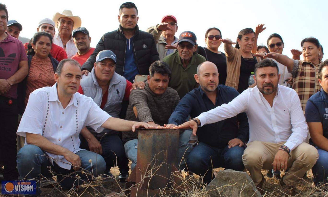 Gestiona Balta Gaona ante CEAC, agua para la comunidad de Felipe Ángeles 