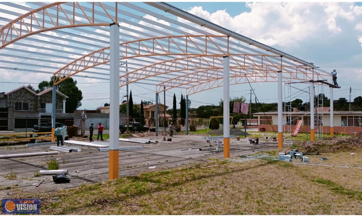 Continúa avances de la Techumbre en el Jardín de niños de la Comunidad La Virgen