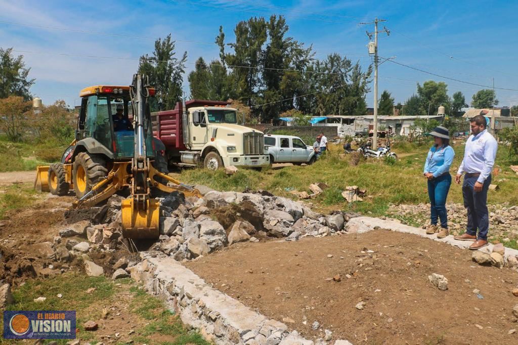 Autoridades municipales desalojan asentamiento irregular en la colonia San Francisco Uruapan
