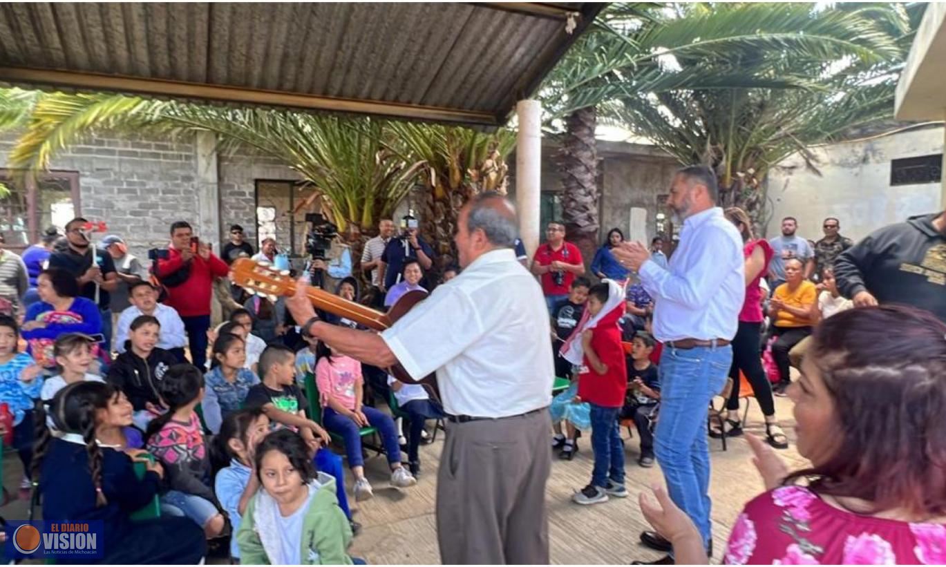 Mis niños de la escuela integral, tendrán su beca: Luis Felipe León Balbanera