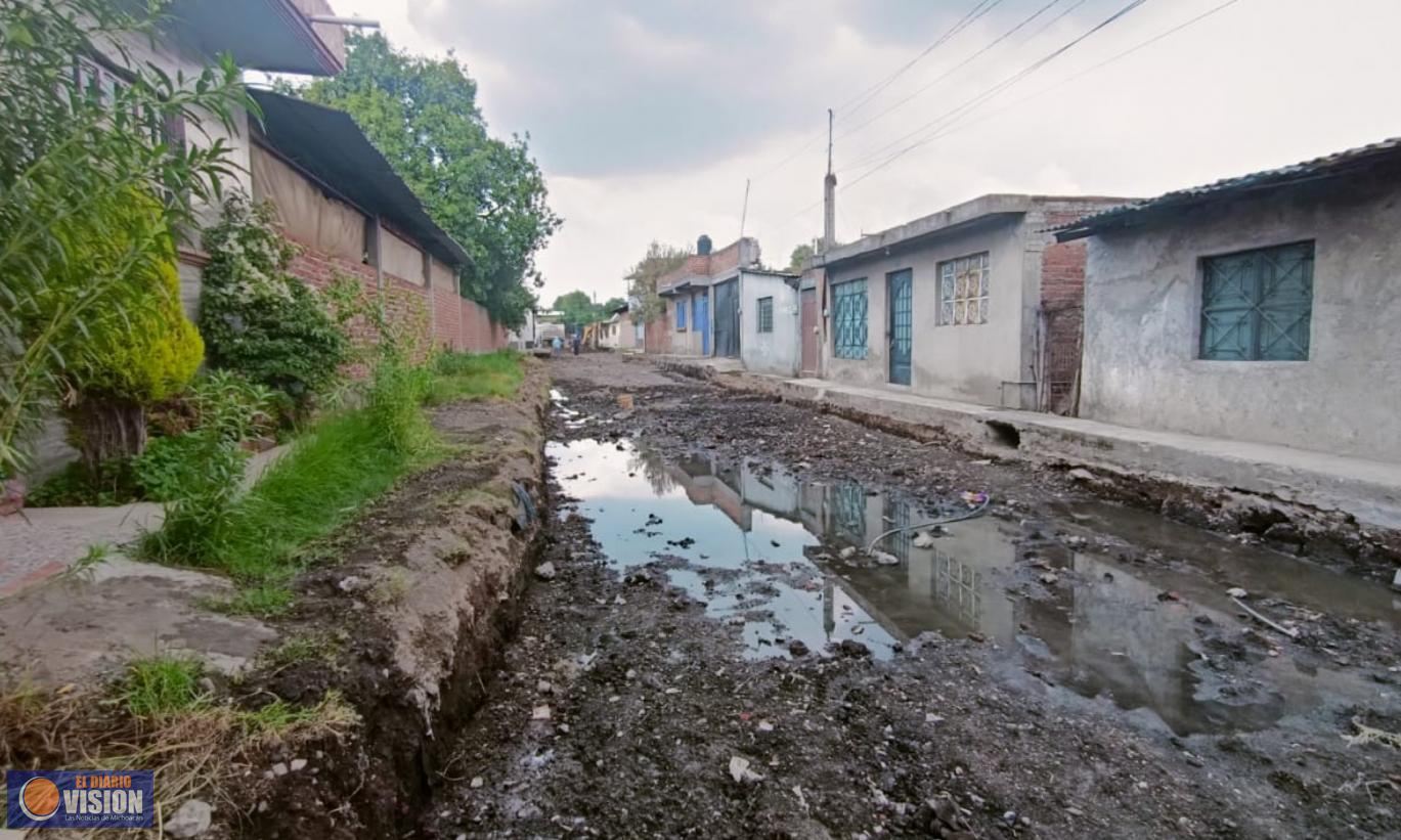 Zacapu avanza con más obras de pavimento hidráulico