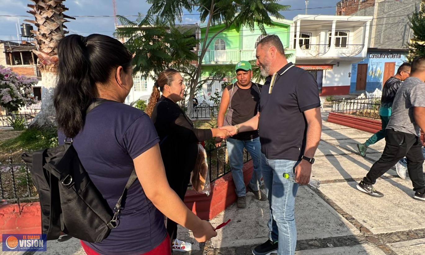 Alcalde Luis Felipe León Balbanera, visita comunidad de Tarejero