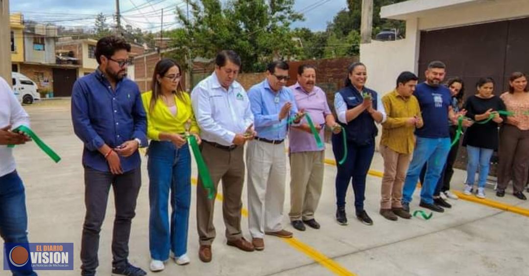 Gobierno de Pátzcuaro, inaugura una obra más