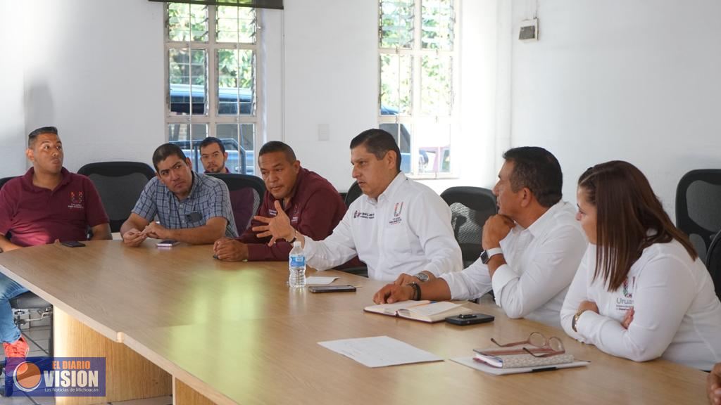 Reconoce Nacho Campos labor de uruapenses como agentes de cambio