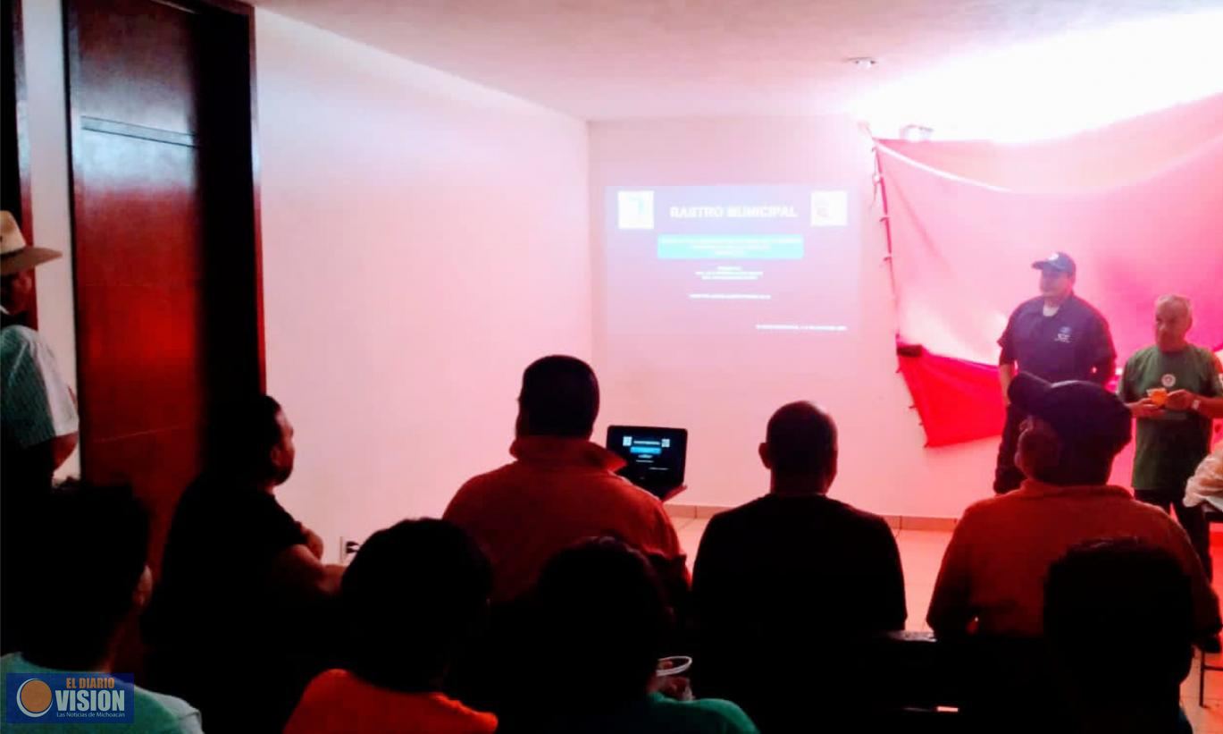 Capacitan a personal del rastro en Zacapu