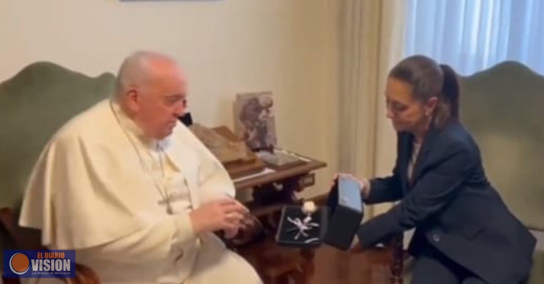 Claudia Sheinbaum, trae regalo a mexicanos desde el Vaticano