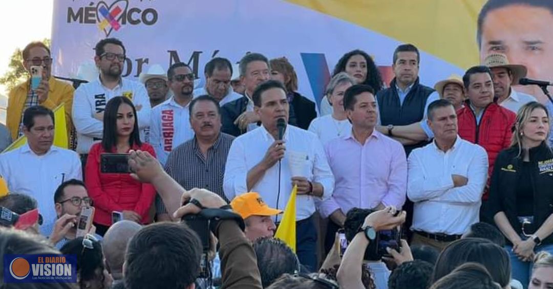 Jaime Hinojosa Campa, al lado siempre de su amigo, Silvano Aureoles Conejo