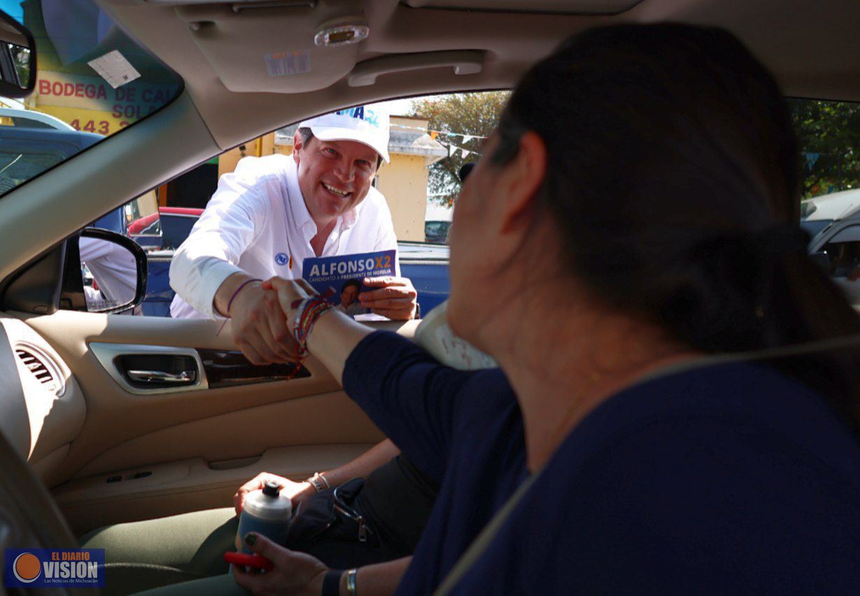 Alfonso Martínez va con todo en tercer día de campaña