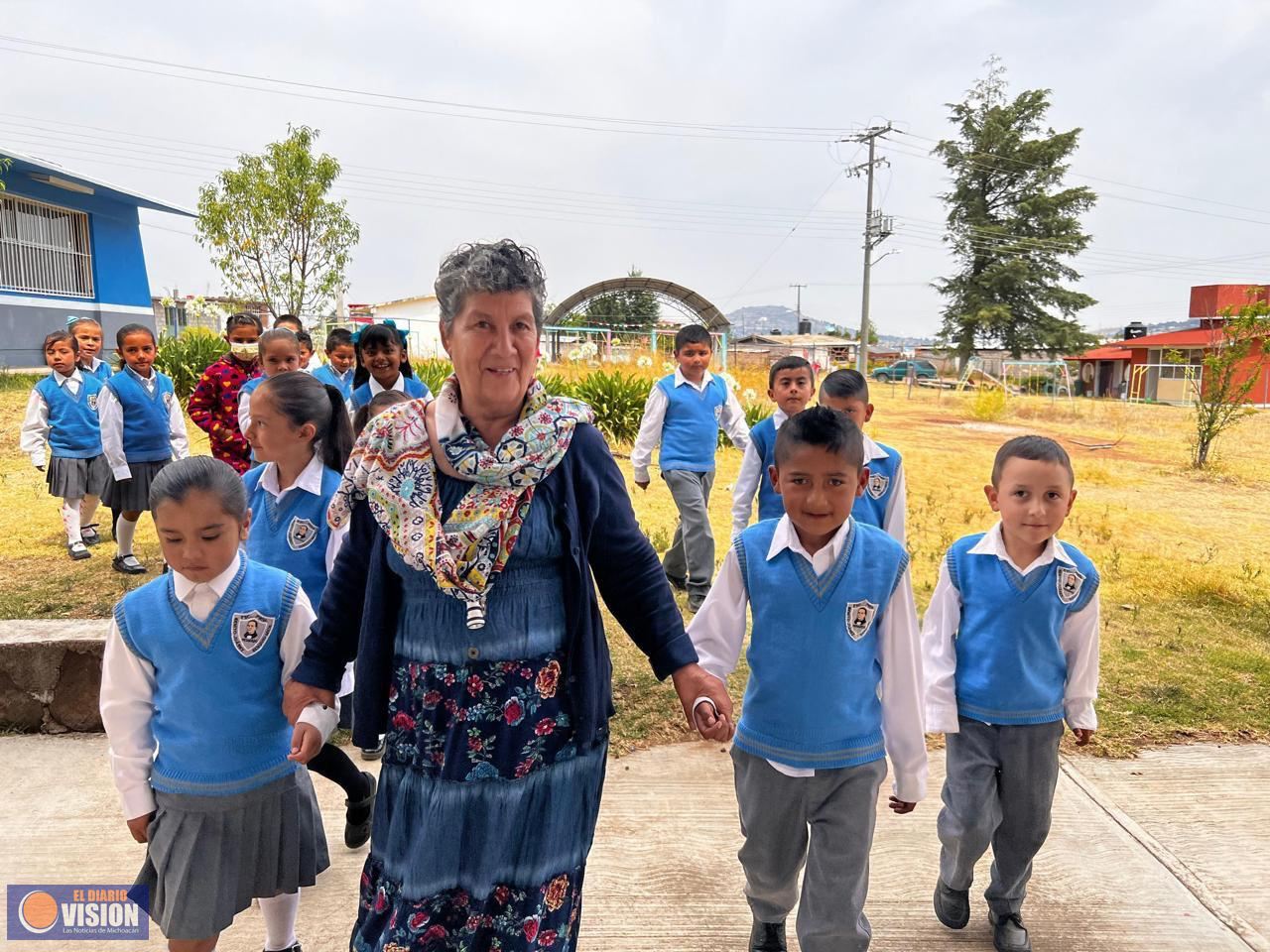 Por calor, SEE ajusta horario en escuelas de 25 municipios de Michoacán