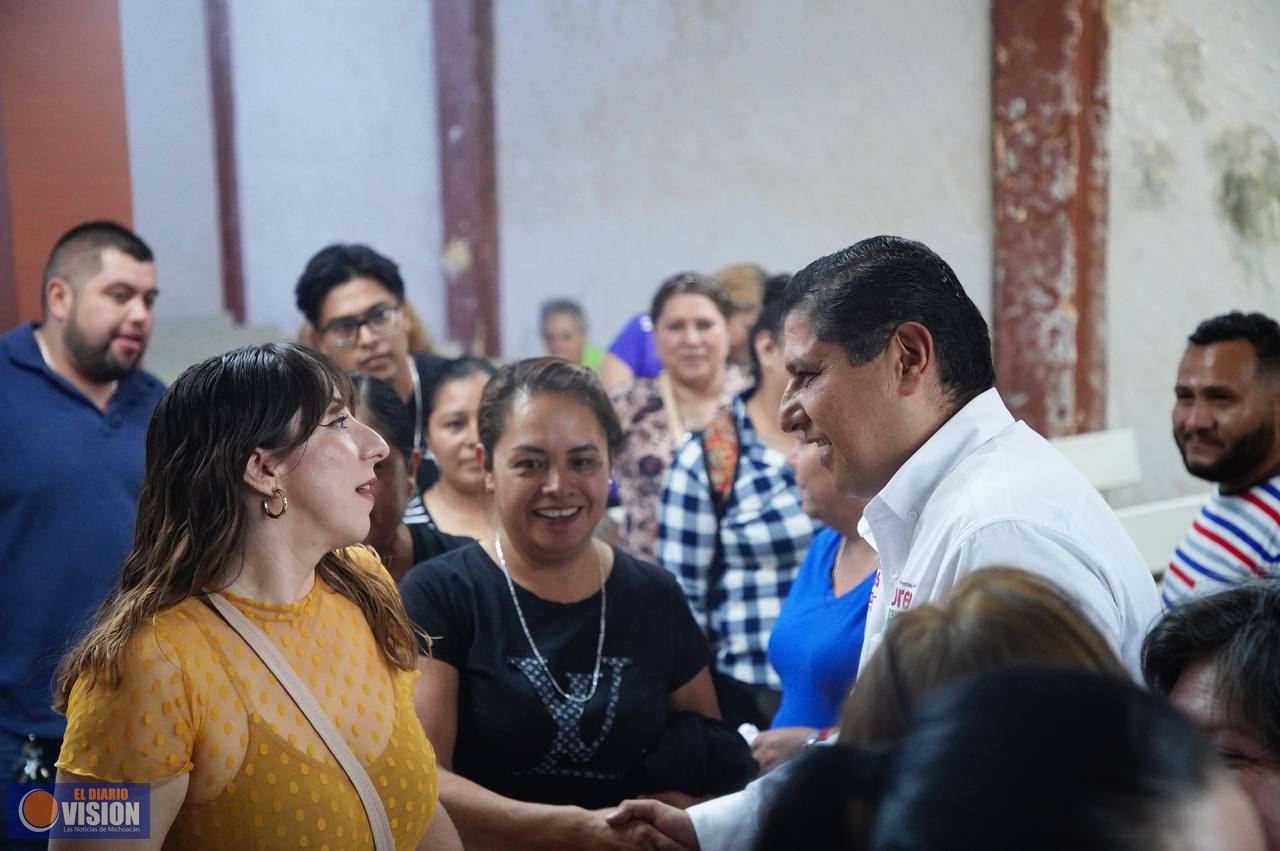 Unión de Comerciantes Emiliano Zapata reconoce trabajo de Nacho Campos