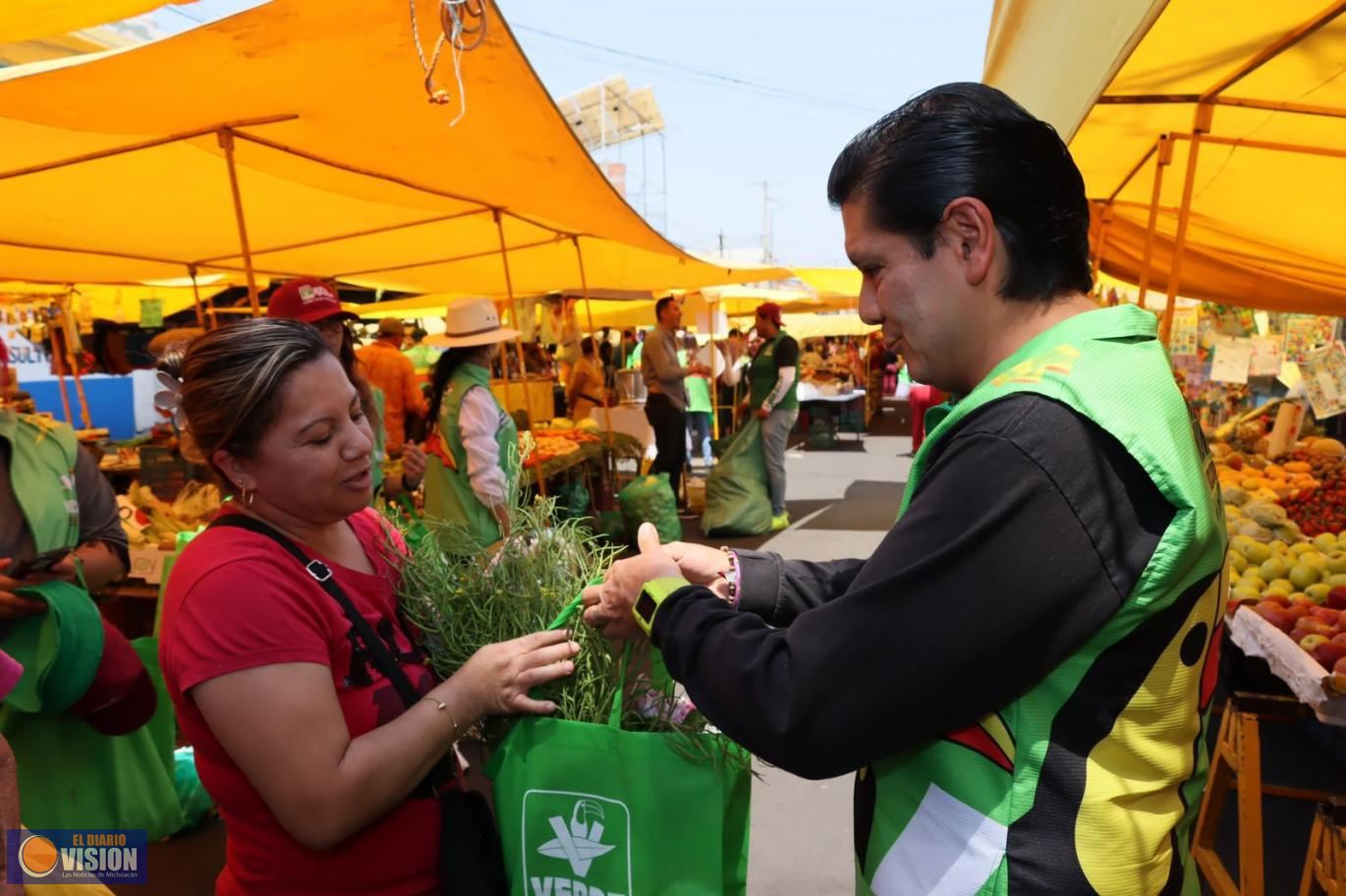 Mantiene “Neto” Núñez cercanía ciudadana con campaña propositiva