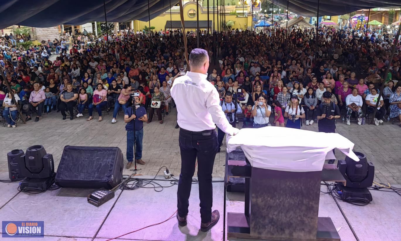 Con broche de oro cierra su último festival de las madres, el H. Ayuntamiento de Zacapu