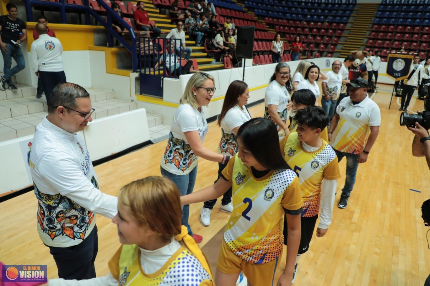 Estudiantes, queremos que sean transformadores del deporte en la UMSNH: Rectora