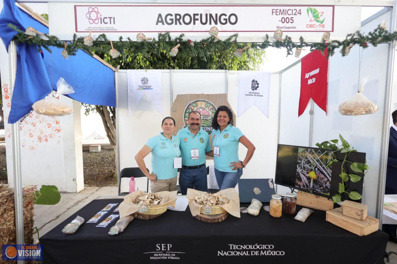 Pasan a fase nacional estudiantes michoacanos tras ganar concurso de ciencias