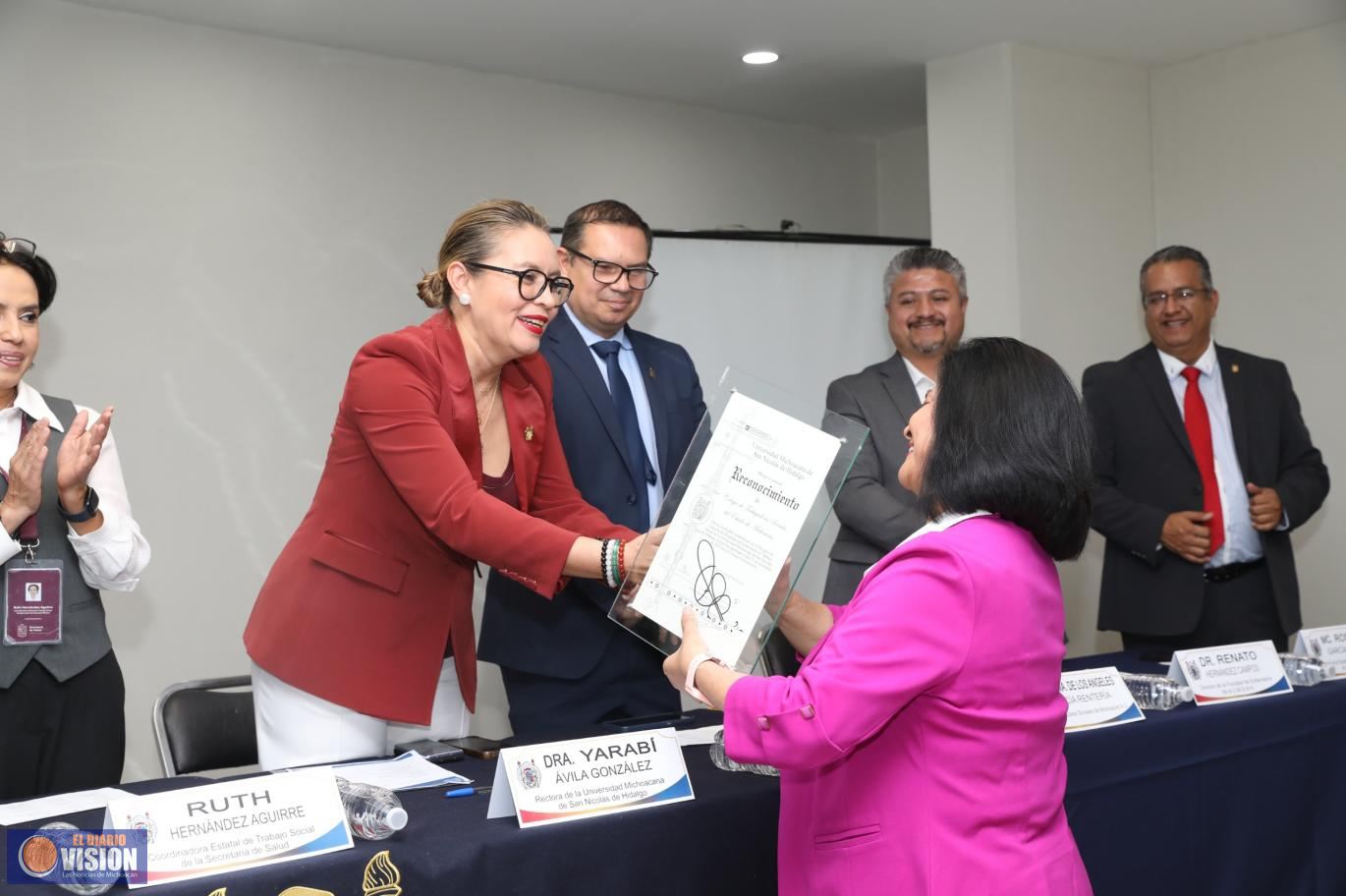 Un éxito apertura de Licenciatura en Trabajo Social; Rectora asiste a su   primer aniversario