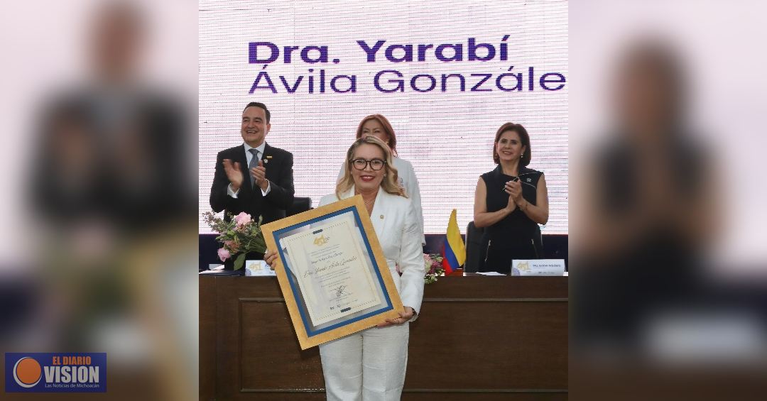Cabildo de Zamora reconoce la trayectoria de Yarabí Ávila 