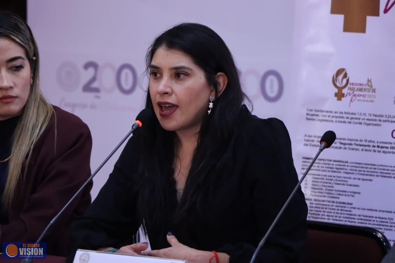 Capacita IIEL a quienes participarán en el Segundo Parlamento de Mujeres 2025