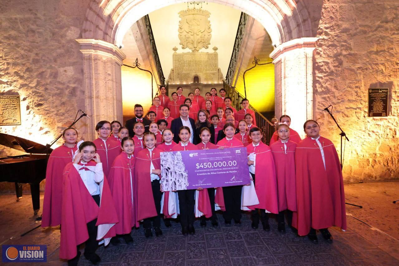 DIF Morelia reúne fondos para presentación de los Niños Cantores de Morelia en Barcelona