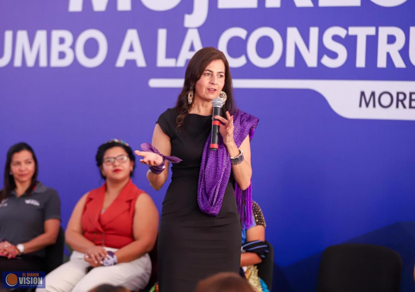 Mujeres transforman la educación en Michoacán: SEE