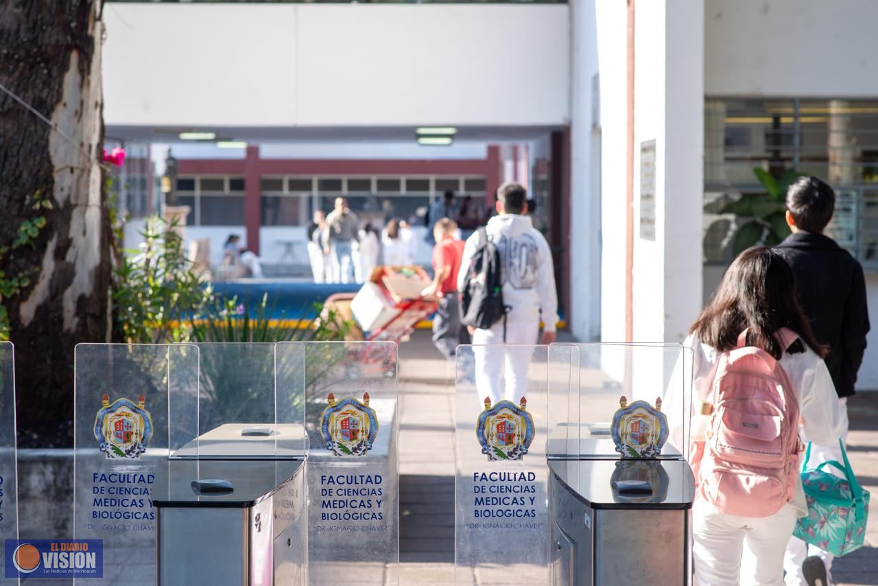 Ingreso a Licenciatura como Médico Cirujano de la UMSNH, únicamente través del mérito académico