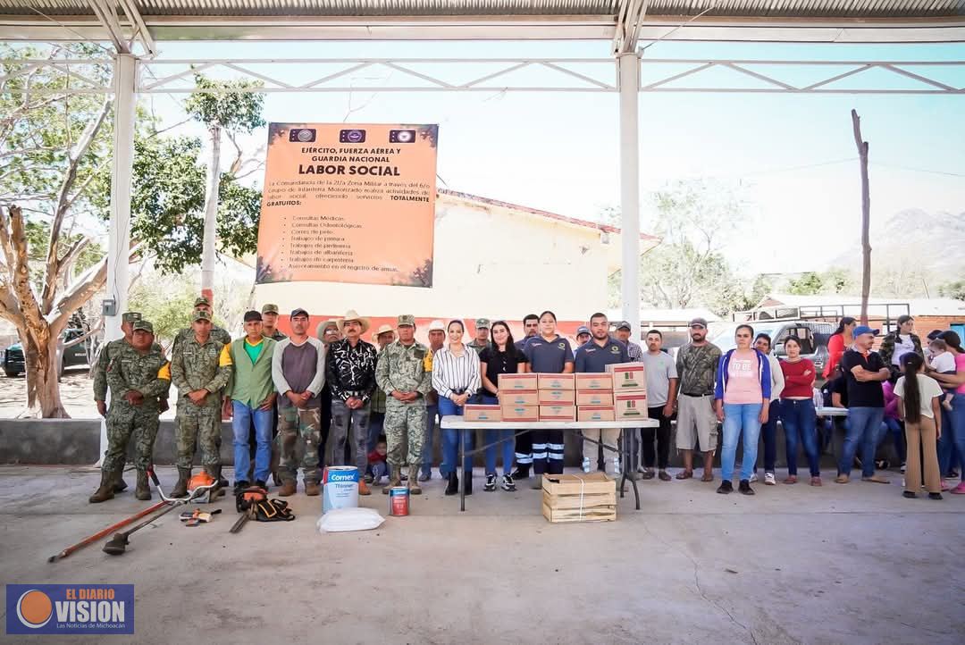 Graciela Hernández Arreola, encabezó junto a elementos del Ejército, 2do día de labor social 